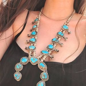 1970s vintage turqouise squash blossom necklace